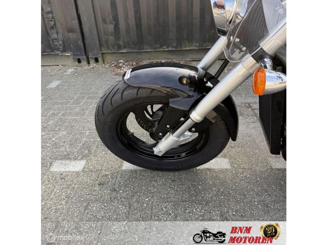 suzuki - new-intruder-m-800