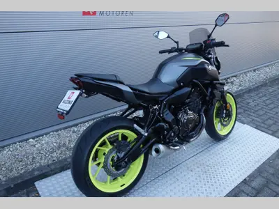 YAMAHA MT 07 ABS – foto 3