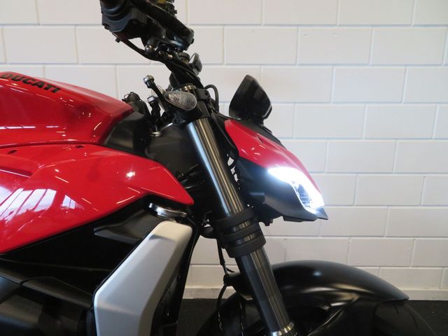 ducati - streetfighter-v2