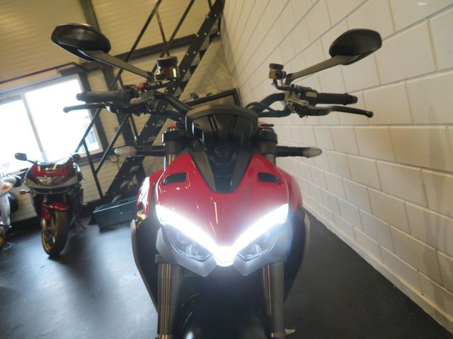 ducati - streetfighter-v2