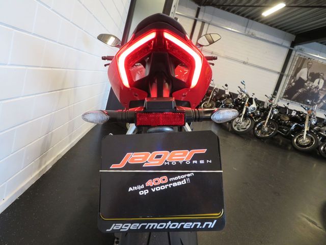 ducati - streetfighter-v2