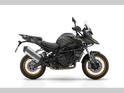 QJMOTOR SRT 900 SX TOURING – foto 3