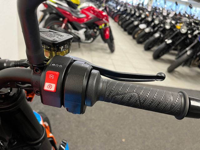 ktm - 890-duke
