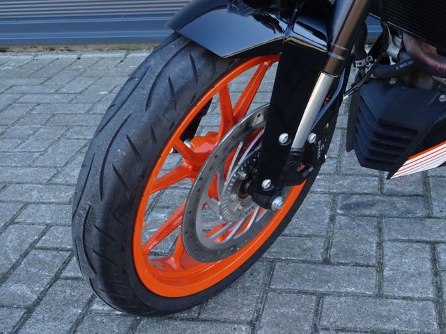 ktm - 390-duke