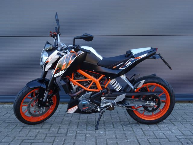 ktm - 390-duke