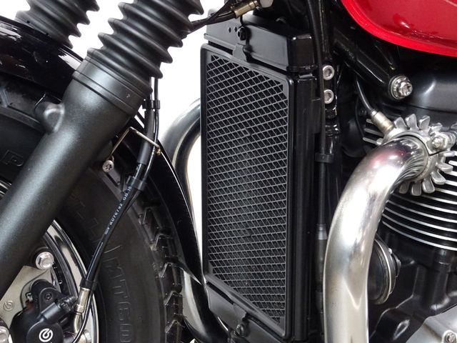 triumph - bonneville-speedmaster