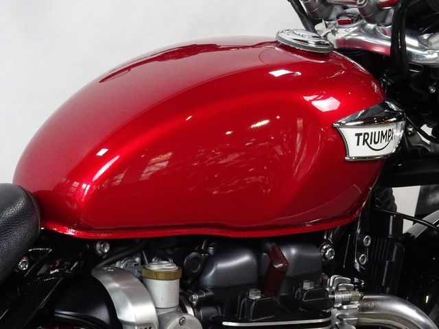 triumph - bonneville-speedmaster