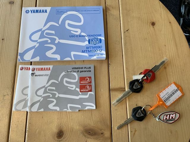 yamaha - xsr-700-abs