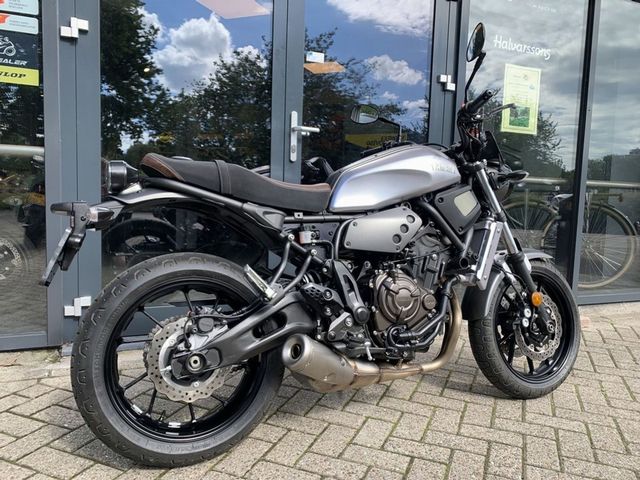 yamaha - xsr-700-abs