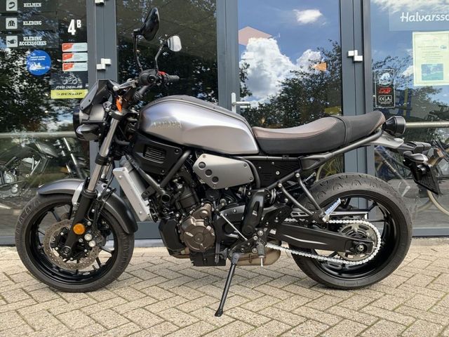 yamaha - xsr-700-abs