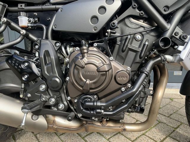 yamaha - xsr-700-abs