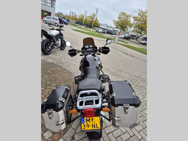 bmw - r-1100-gs