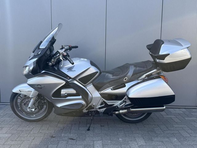 honda - st-1300-pan-european-abs