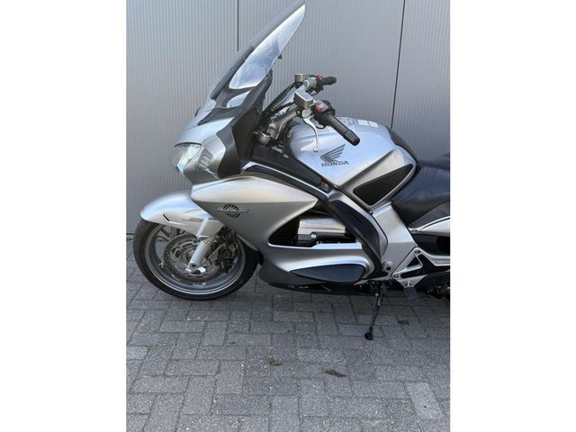 honda - st-1300-pan-european-abs