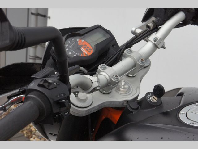 ktm - 690-duke-abs