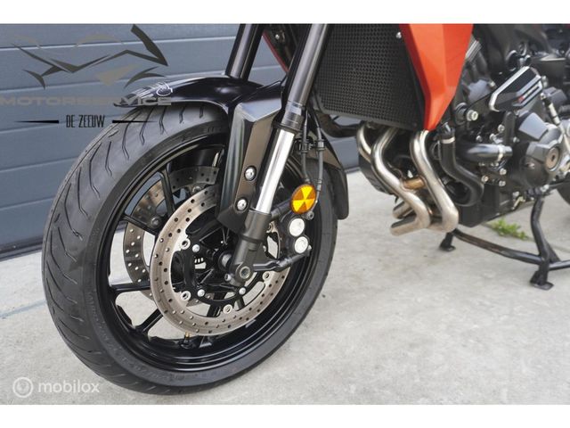 yamaha - tracer-900