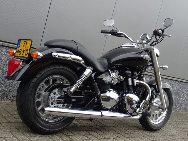 triumph - bonneville-america