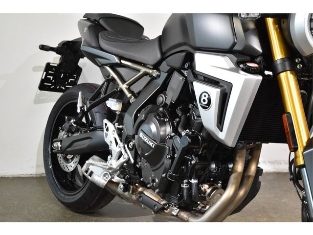 suzuki - gsx-8t