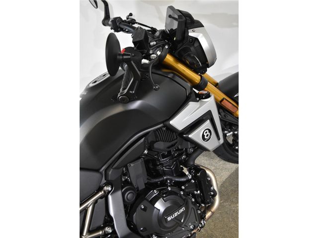 suzuki - gsx-8t