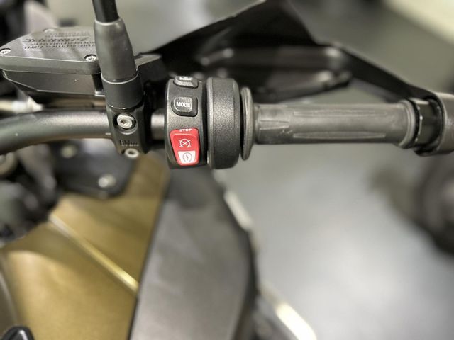 bmw - r-1250-gs-adventure