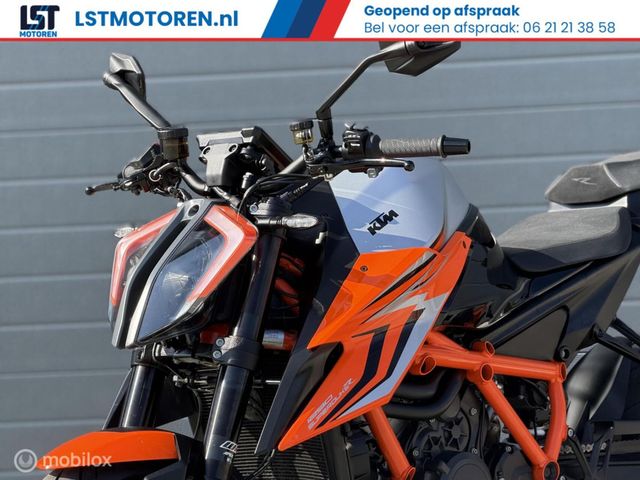 ktm - 1290-super-duke-r-evo