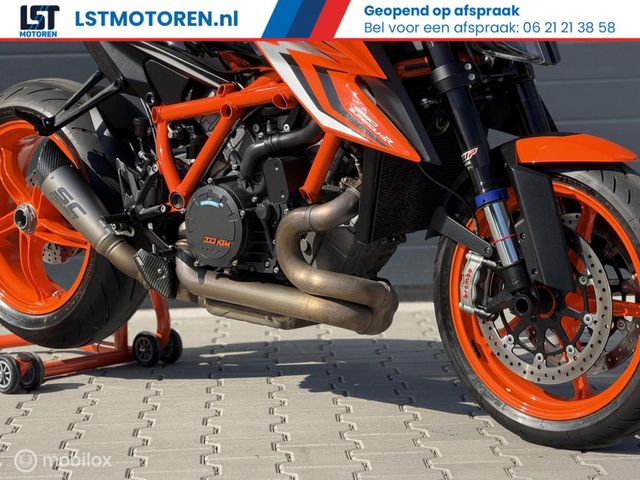 ktm - 1290-super-duke-r-evo