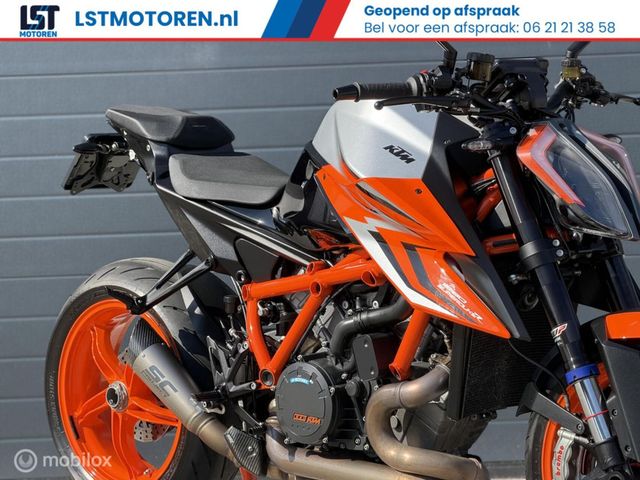ktm - 1290-super-duke-r-evo