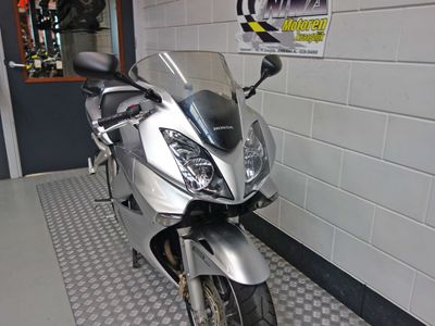 HONDA VFR 800 – foto 4