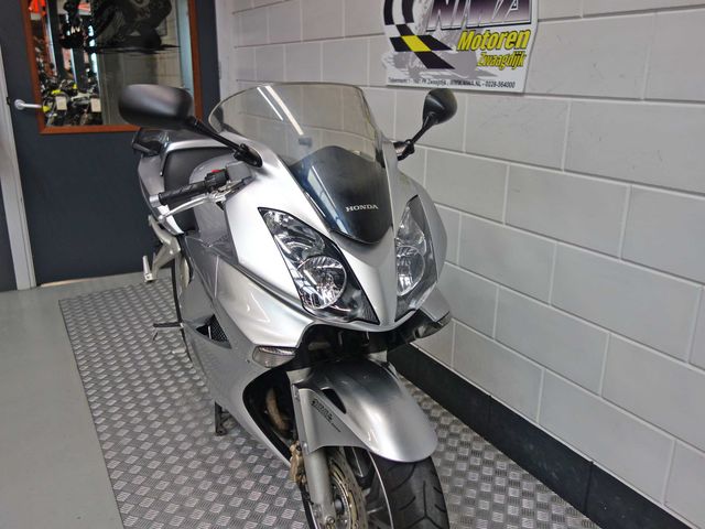 honda - vfr-800