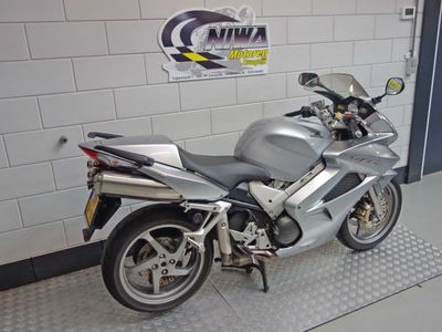 HONDA VFR 800 – foto 3