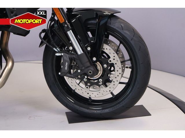 suzuki - gsx-8s