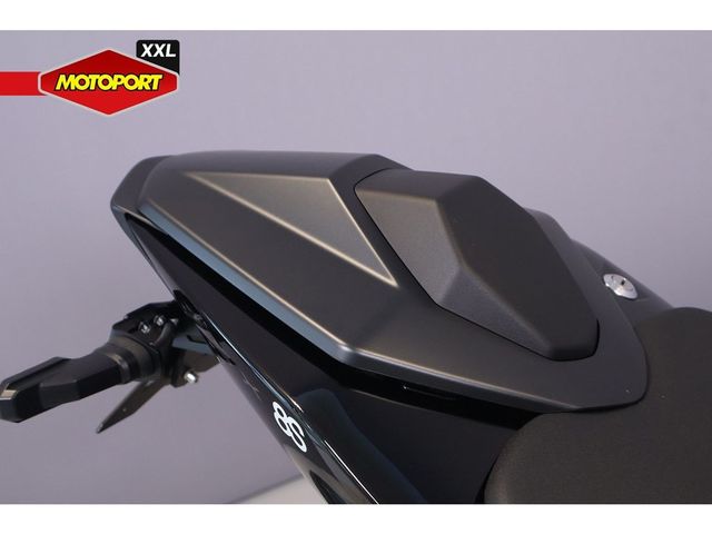 suzuki - gsx-8s