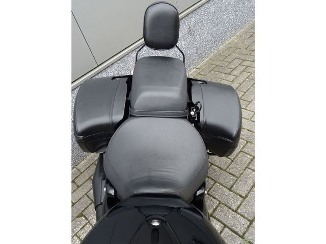 suzuki - c-1500-bt-intruder