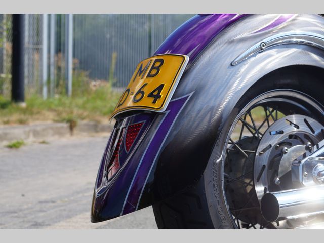 yamaha - xvs-1100-a-dragstar-classic