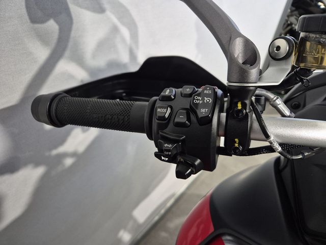 ducati - multistrada-v4