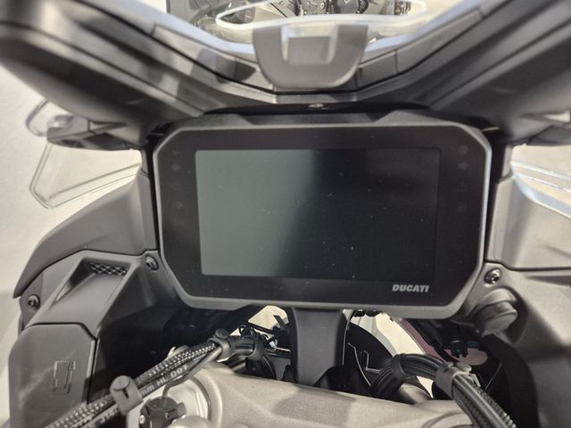 ducati - multistrada-v4