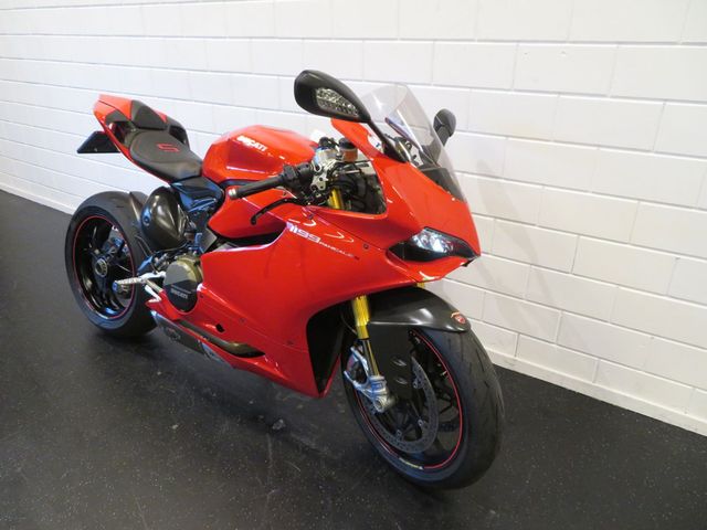 ducati - 1199-panigale-s