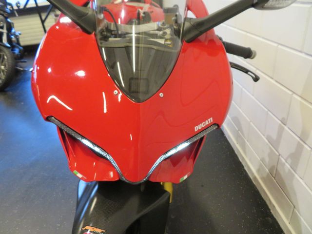 ducati - 1199-panigale-s