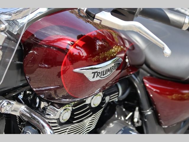 triumph - thunderbird-commander