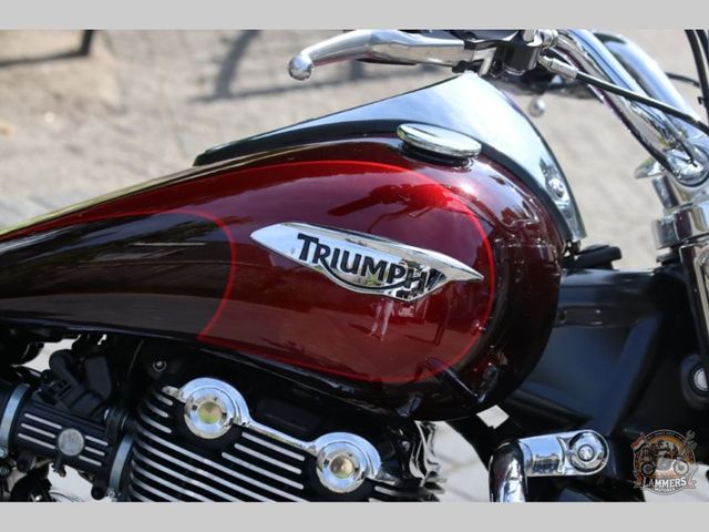 triumph - thunderbird-commander