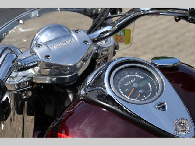 triumph - thunderbird-commander