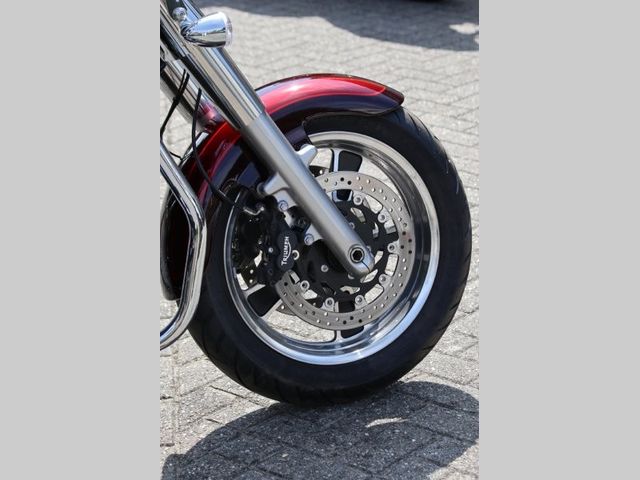 triumph - thunderbird-commander