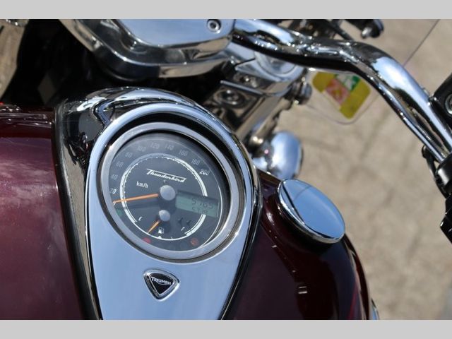 triumph - thunderbird-commander