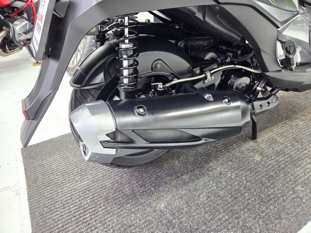 kawasaki - j-300-special-edition
