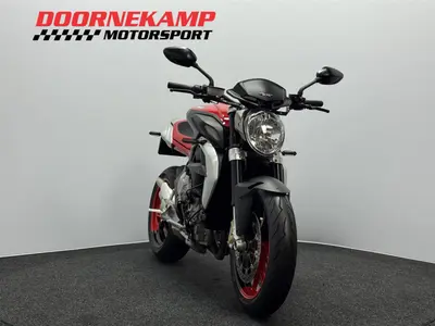 MV AGUSTA BRUTALE 675 – foto 4