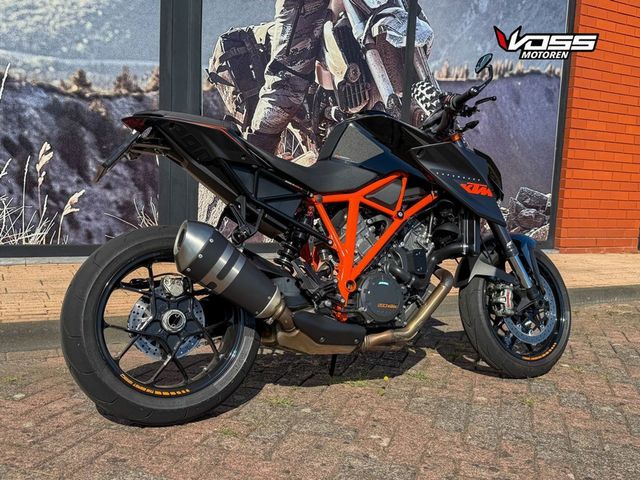 ktm - 1290-super-duke-r