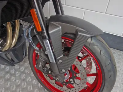 SUZUKI GSX-8S – foto 4