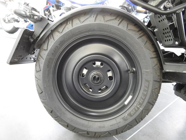 bmw - ce-02