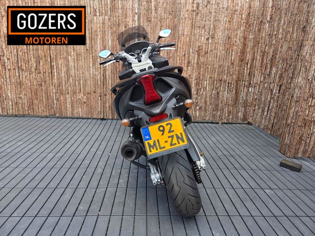 aprilia - srv-850-abs