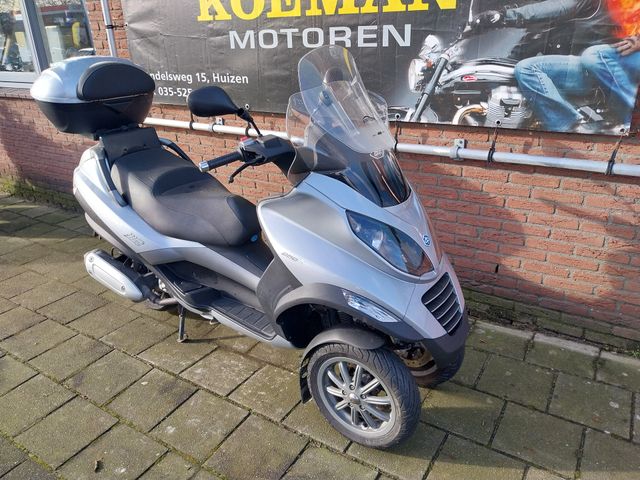 piaggio - mp3-250-ie